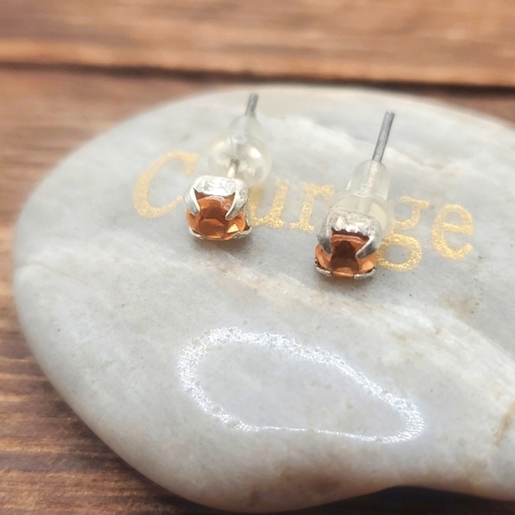 E949 champagne on ice earrings - Picture 1 of 2